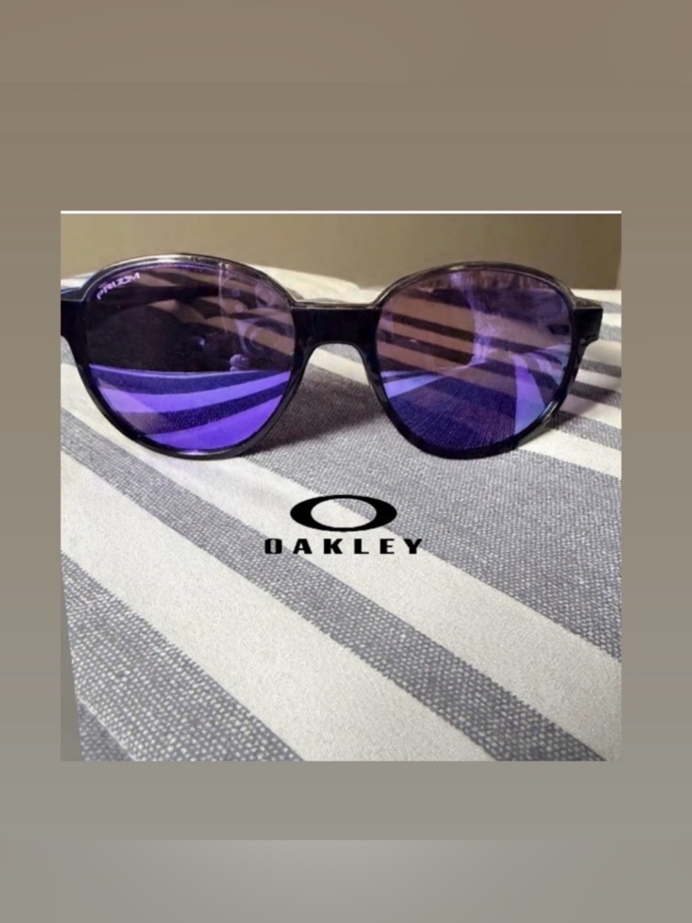 Women’s Oakley sunglasses